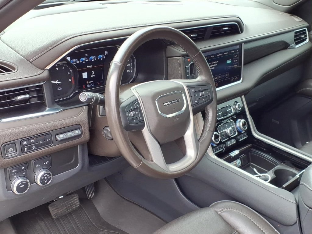 Used 2021 GMC Yukon XL Denali w/ Denali Premium Package AWD/4WD image 21