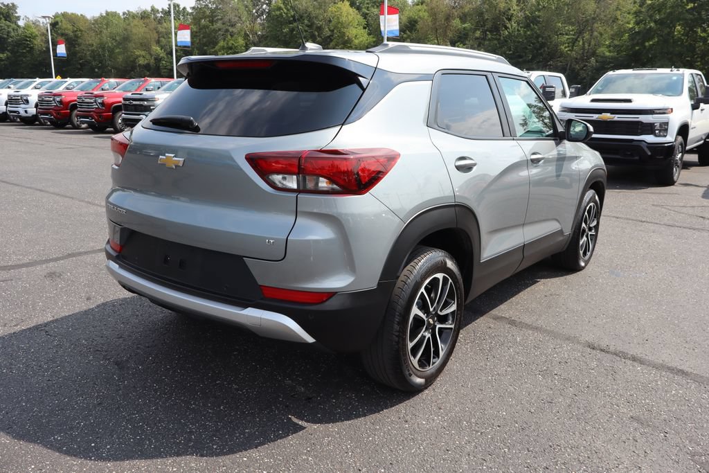 Used 2025 Chevrolet TrailBlazer LT w/ LT Cold Weather Package FWD image 28