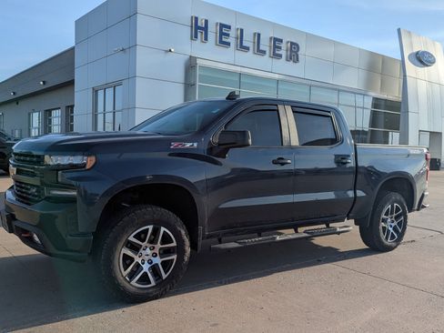 Used 2020 Chevrolet Silverado 1500 LT Trail Boss AWD/4WD image 3