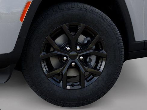 New 2026 Jeep Grand Cherokee Altitude AWD/4WD image 8