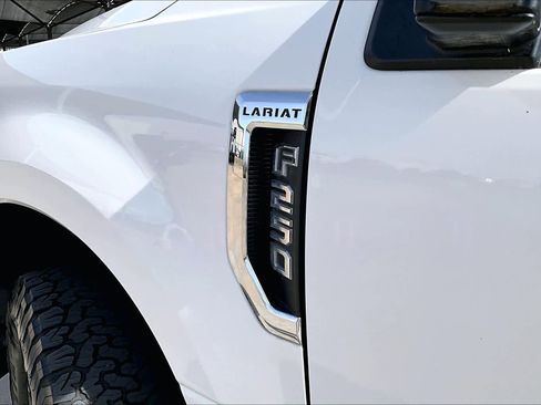 Used 2020 Ford F250 Lariat w/ Lariat Value Package image 32