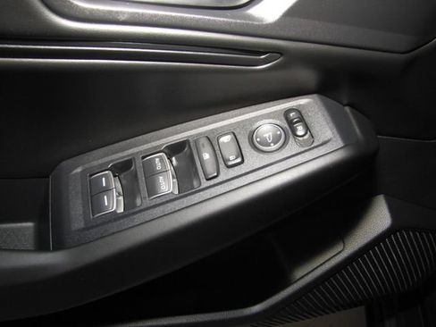Certified 2023 Honda Accord EX image 11