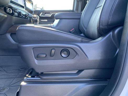 Used 2024 Chevrolet Silverado 1500 High Country w/ High Country Premium Package image 14