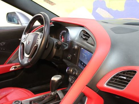 Used 2014 Chevrolet Corvette Stingray Coupe RWD image 10