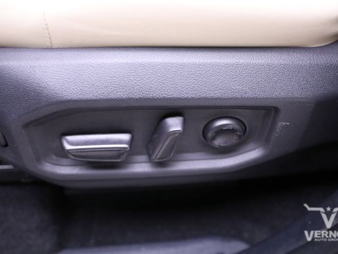 Used 2023 Toyota Tundra 1794 Edition image 15