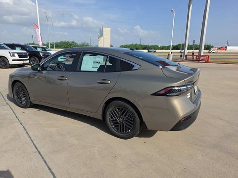 New 2026 Nissan Sentra SV w/ Floor Mat Package FWD image 5