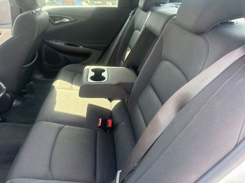 Used 2024 Chevrolet Malibu LT image 27