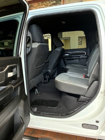 Used 2024 RAM 2500 Big Horn AWD/4WD image 27