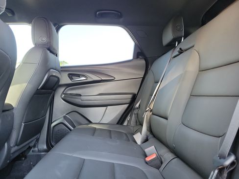 Used 2023 Chevrolet TrailBlazer ACTIV FWD image 9