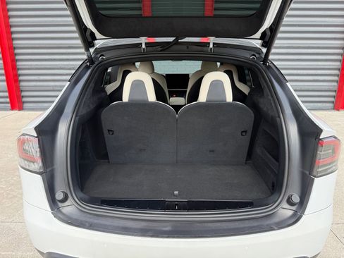 Used 2022 Tesla Model X AWD/4WD image 26