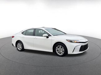 Used 2025 Toyota Camry LE video 2
