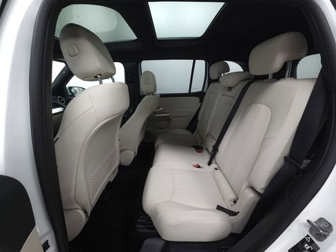 Certified 2026 Mercedes-Benz GLB 250 4MATIC image 22