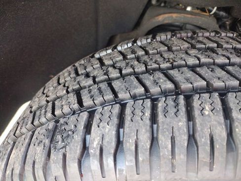 Used 2019 GMC Yukon XL Denali w/ Open Road Package image 31