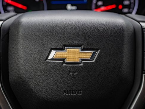 Used 2021 Chevrolet Silverado 1500 LT w/ Z71 Off-Road Package image 27