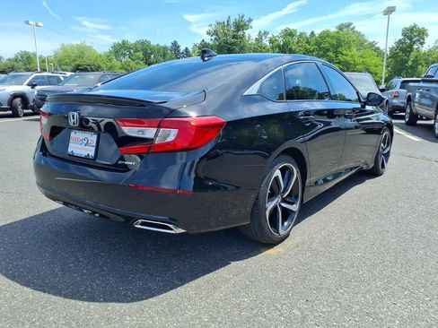 Used 2018 Honda Accord Sport image 19