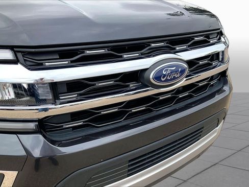 Used 2024 Ford Expedition Limited RWD image 37