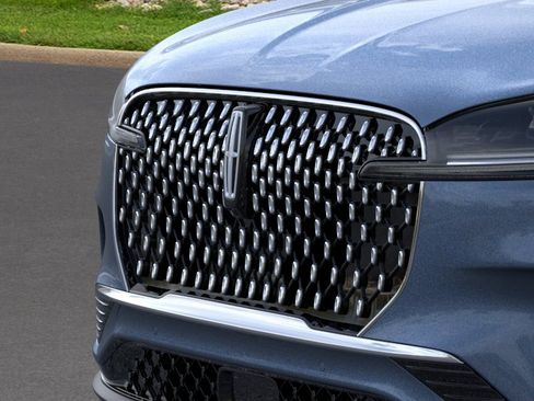 New 2026 Lincoln Aviator Reserve AWD/4WD image 17