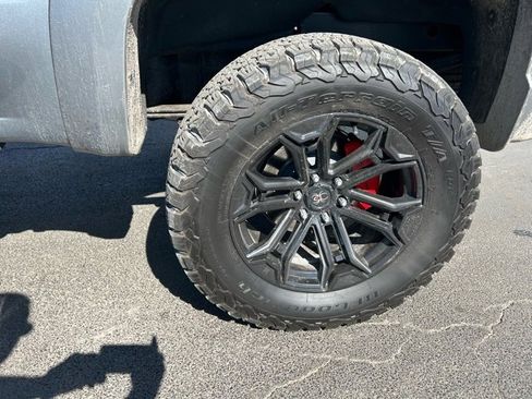 Used 2025 GMC Sierra 1500 AT4 w/ AT4 Premium Package image 22