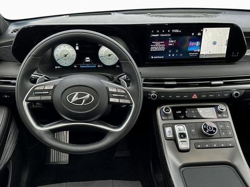 Used 2025 Hyundai Palisade Calligraphy image 18