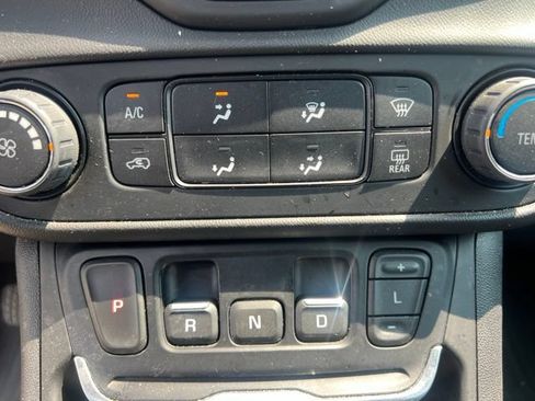 Used 2019 GMC Terrain SLE AWD/4WD image 23
