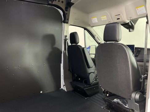 New 2026 Ford Transit 250 148 Medium Roof w/ Load Area Protection Package RWD image 15