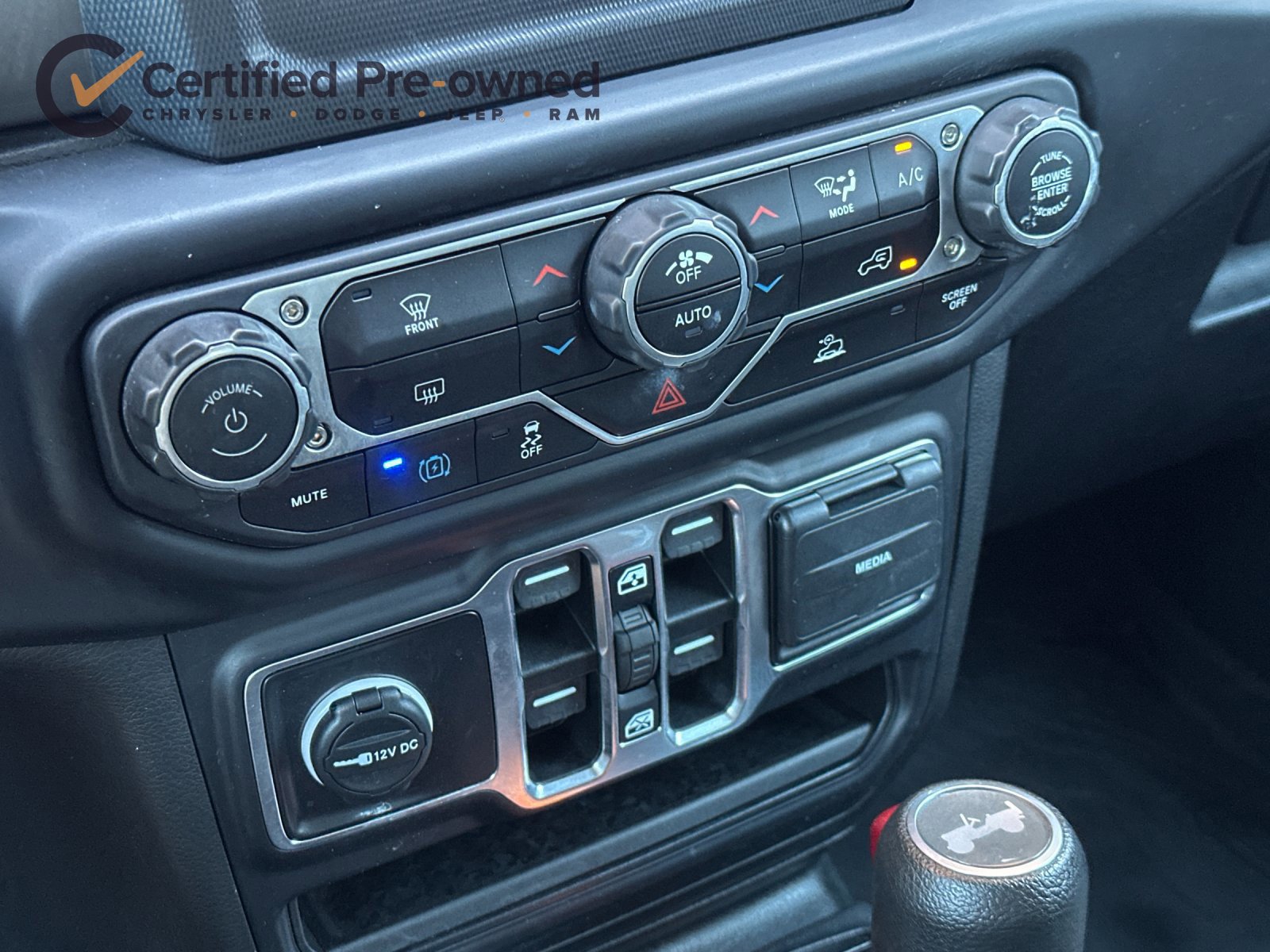 Used 2023 Jeep Wrangler Unlimited AWD/4WD image 21