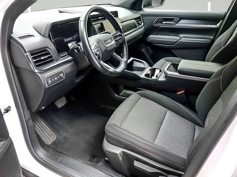 Used 2025 GMC Terrain Elevation FWD image 9