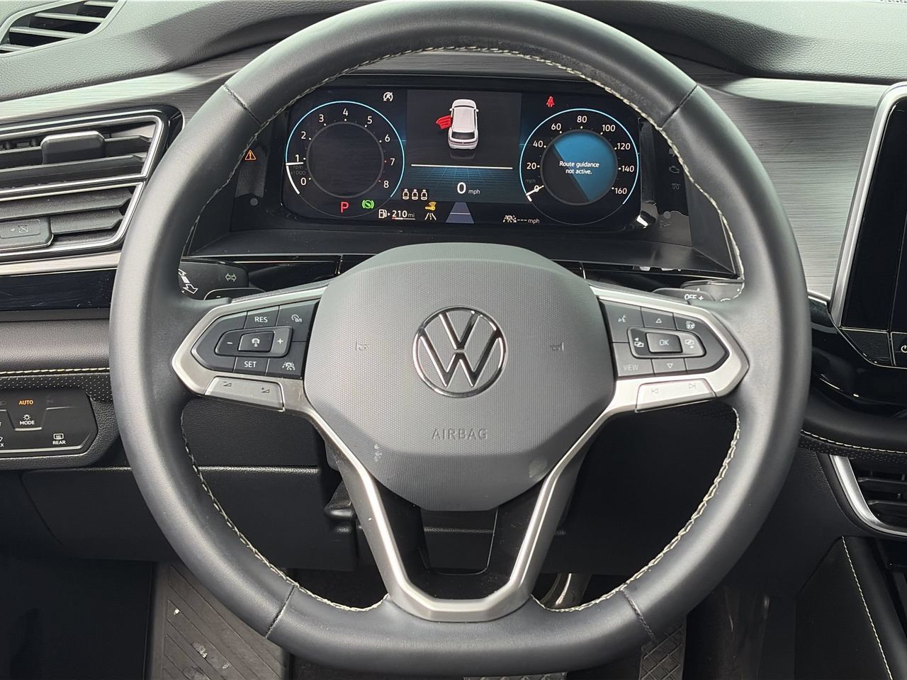 Used 2024 Volkswagen Atlas Cross Sport SE FWD image 21