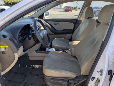 Used 2010 Hyundai Elantra GLS FWD image 16