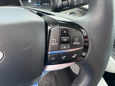 Used 2025 Ford Explorer Platinum w/ Ultimate Package AWD/4WD image 15