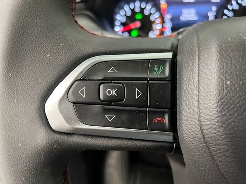 Used 2025 Jeep Compass Trailhawk AWD/4WD image 37