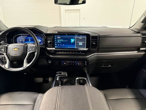 Used 2024 Chevrolet Silverado 1500 LTZ AWD/4WD image 18