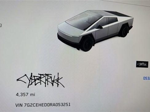 Used 2024 Tesla Cybertruck AWD Crew Cab image 35