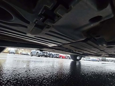 Used 2019 Volvo XC40 T5 R-Design image 20