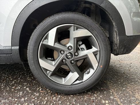 Used 2026 Hyundai Venue SEL FWD image 30
