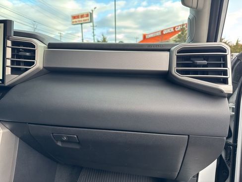 Used 2024 Toyota Tundra Limited image 24