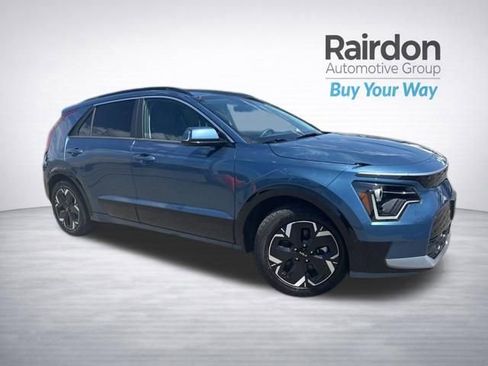 Used 2023 Kia Niro Wind w/ Wind Preserve Package FWD image 1