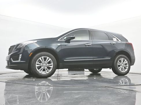 New 2026 Cadillac XT5 Luxury image 16