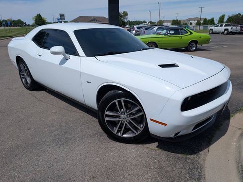 Used 2018 Dodge Challenger GT w/ GT Interior Package AWD/4WD image 3