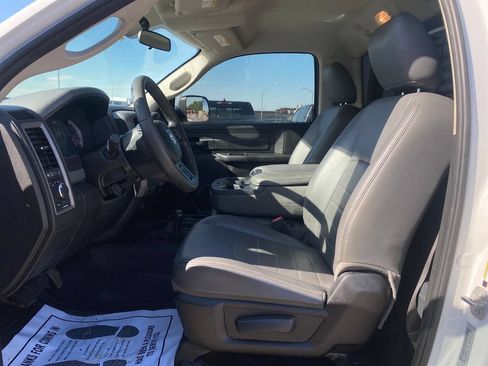 Used 2018 RAM 3500 Tradesman w/ Chrome Appearance Group AWD/4WD image 15