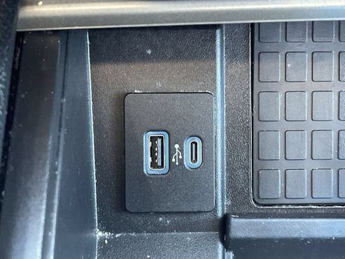 Used 2021 Ford Expedition XLT AWD/4WD image 39