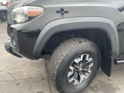 Used 2017 Toyota Tacoma TRD Off-Road w/ Tow Package (A/T) image 6