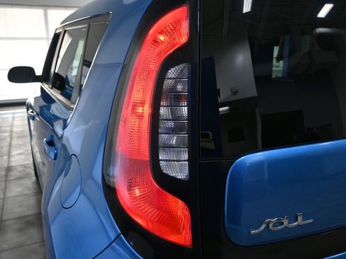 Used 2016 Kia Soul + w/ Designer's Package image 30