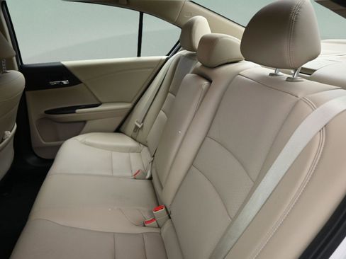 Used 2017 Honda Accord EX-L image 35