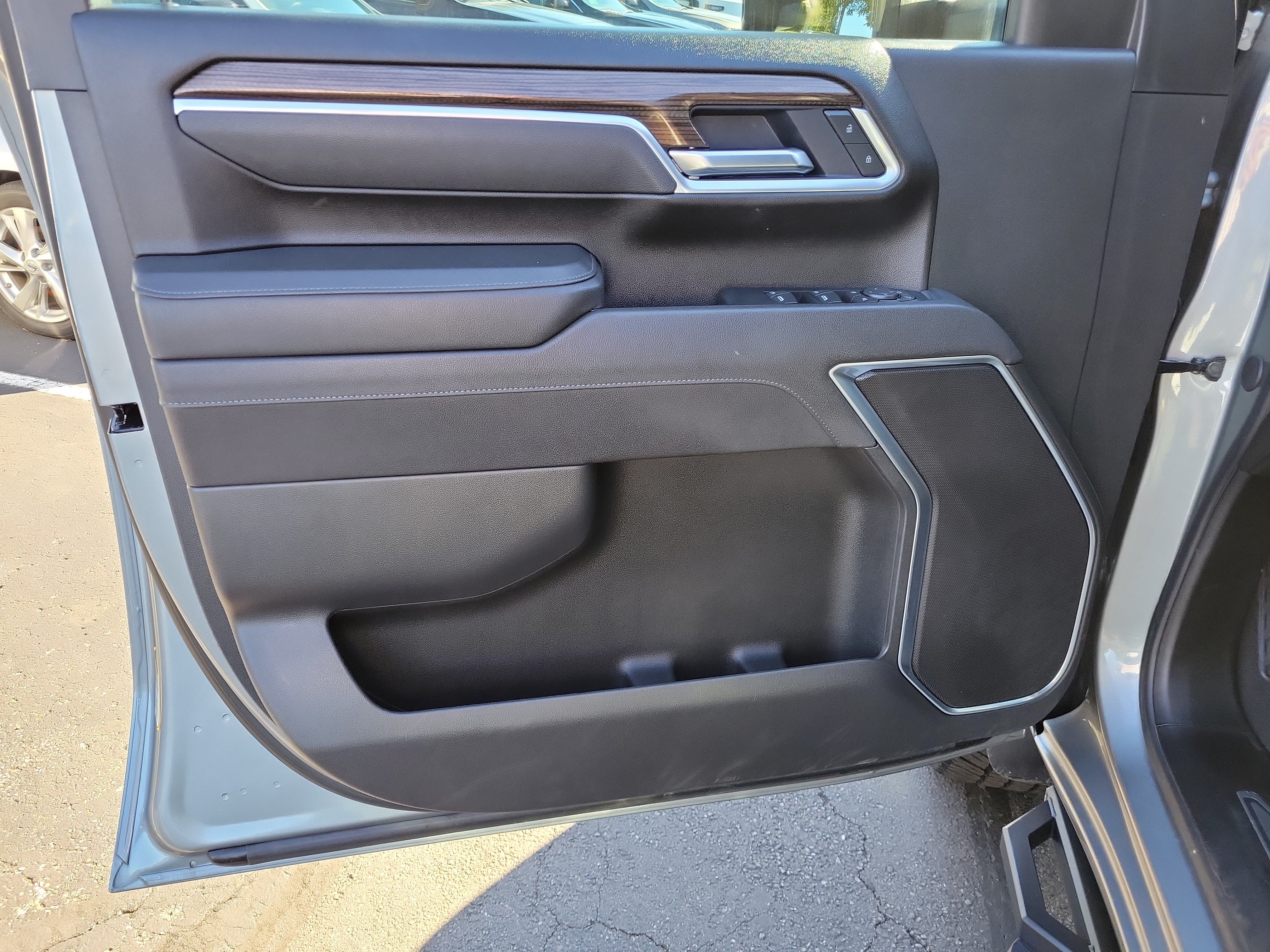 Used 2025 Chevrolet Silverado 2500 LT w/ Texas Edition AWD/4WD image 19