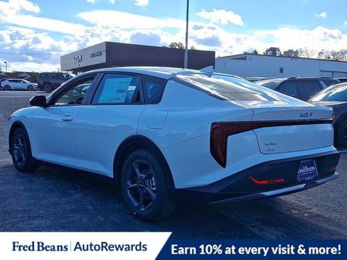 New 2025 Kia K4 LXS image 3