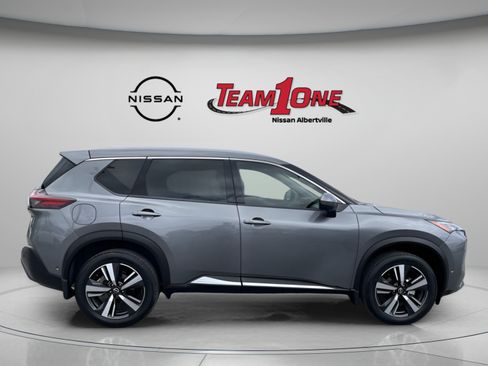 Used 2023 Nissan Rogue SL w/ SL Premium Package FWD image 9