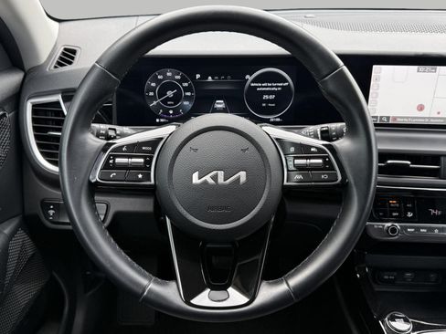 Used 2024 Kia Seltos S AWD/4WD image 30