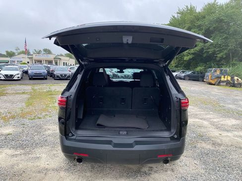 Used 2023 Chevrolet Traverse LT image 24