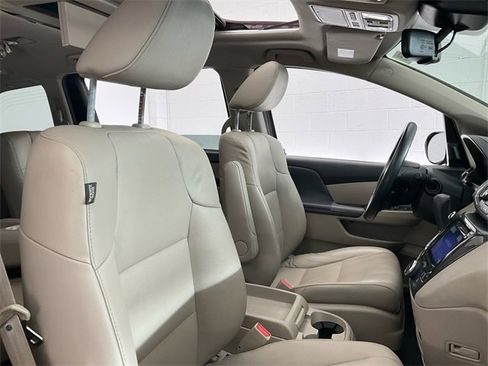 Used 2014 Honda Odyssey Touring image 29